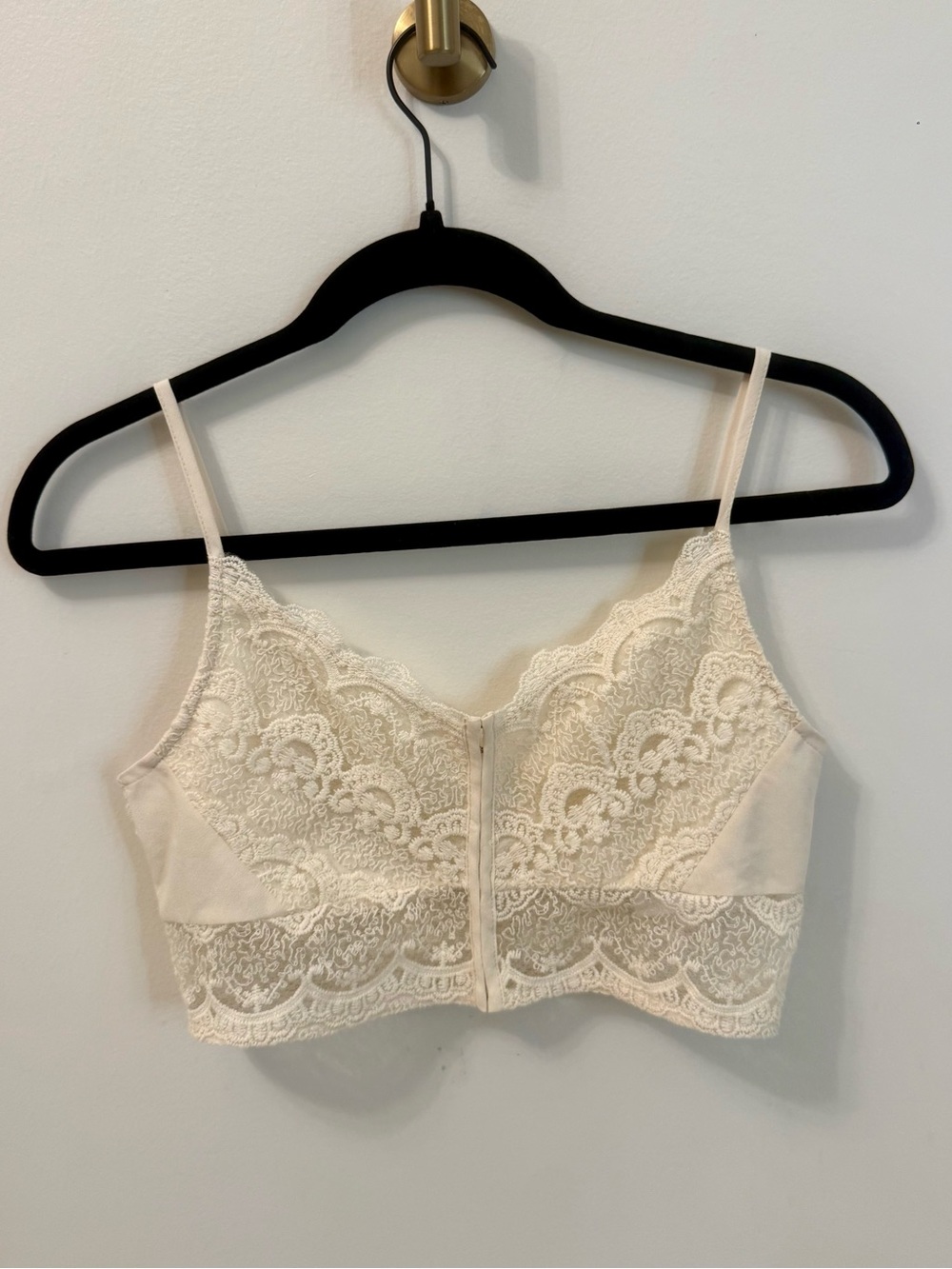 NWOT Staring at Stars Ivory Lace Front-Close Bralette